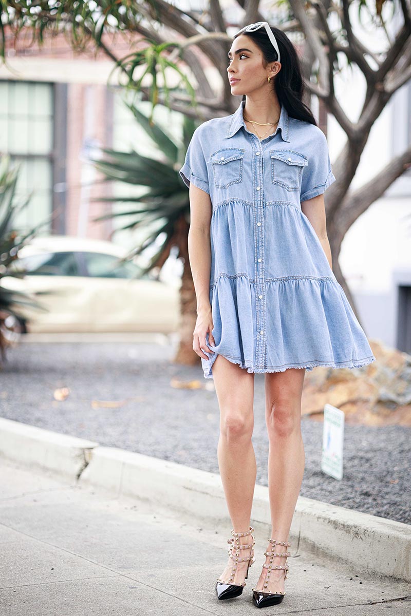 TIERED BUTTON DOWN DENIM DRESS – CEZELE